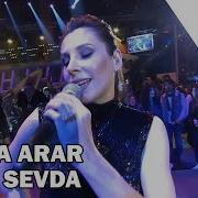 Funda Arar Eskilere Gitti Beyaz Show