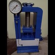 Analogue Compression Testing Machine Hand Operated