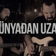 Levent Batu Dünyadan Uzak Pinhani Cover