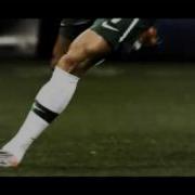 Cristiano Ronaldo Free Kick Tutorial Knuckle Dipping Shot SLOW MOTION World Cup 2010 HD