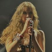 Isabel LaRosa Older Live At Irving Plaza 12 01 23