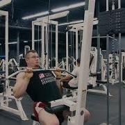 Narrow Grip Pulldown