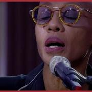 Space Oddity En Live Un Hommage Puissant à David Bowie Par Gail Ann Dorsey M