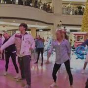 Flash Mob Mamma Mia By WOW Entertainers