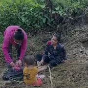 Kind Stranger Saves Struggling Single Mother From Drowning