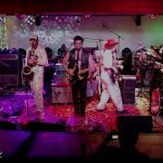 Deep Ellum Art Company Presents Thumpasaurus