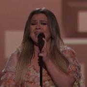 Kelly Clarkson S KCHonors Performance Of The Dance For Garth Brooks Is One For The Ages