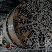 80 МИЛЛИОНОВ ЗА КРОТА Машина которая ест по 50 метров скалы в неделю