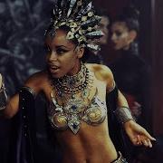 Queen Of The Damned Aaliyah Makes Her Entrance As Queen Akasha ClipZone Horrorscapes