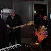 Full Live Band Rendition It Started With A Kiss Sing It Live
