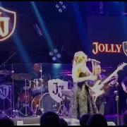 Funda Arar Jolly Joker In Açılışında Sahne Aldı