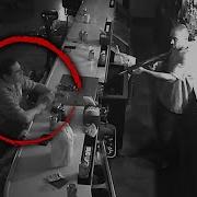 World S Chillest Man Asked Robbery Suspect For A Beer