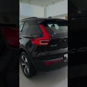 2026 New Volvo XC40 Full Review