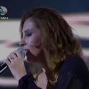 Funda Arar İkimiz Canlı Performans Beyaz Show 7 10 2011