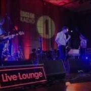 Arctic Monkeys Hold On We Re Going Home Drake In The Live Lounge