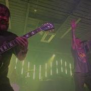 Underoath небольшая независимая площадка работающая в жарком потном хаосе