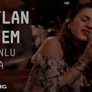 Ceylan Ertem Efsunlu Dünya Akustikhane Sesiniaç