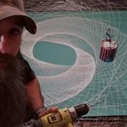 Идеальное искусство маятника из банки с краской как и советы