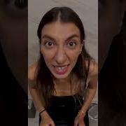 Annemin Okul Takıntısı Shorts
