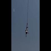 Horror Moment Tourist S Bungee Cord Snaps