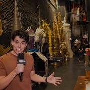 Head Backstage At ALADDIN With Title Star Rodney Ingram