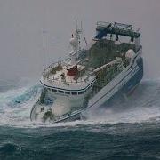 15 Ships Caught In HORRIBLE Storms