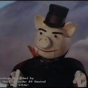 Huxley Pig Huxley Pig Goes Skiing