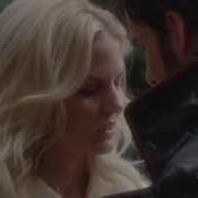 5x04 Emma Hook 3