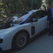 Папа Лео впервые увидел полностью электрический Ferrari Luce