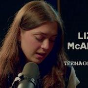Lizzy McAlpine Covers Teenage Dirtbag Live Studio Performance