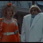 Addams Family Values Debbie Fester