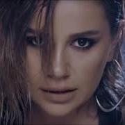 Merve Özbey Vuracak Akustik Performans