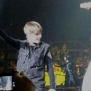 Never Say Never Performed Live By Justin Bieber And Surprise Guest Jaden Smith In Honolulu Hawaii