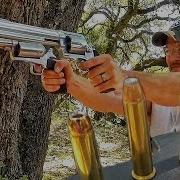 Гигантский револьвер больше чем 500 S W Magnum Разрушительное ранчо Перевод Zёбры