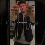 3 Tips To Style Your CHAIN NECKLACES