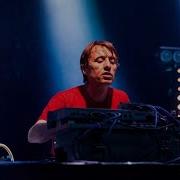 R Dug Plastic Flowers Eternal Dub Quantum