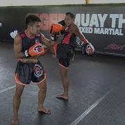 Muay Thai Technique Pivot Around Opponent Kick