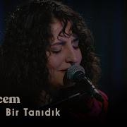 Paptircem Uzaktan Bir Tanıdık Akustikhane