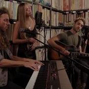 Banners No One Knows Us 9 23 2019 Paste Studio NYC New York NY