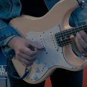 6 Guitarists Play Wild Blue With John Mayer SE Silver Sky PRS Guitars