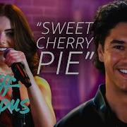 Hannah Performs Cherry Pie For Garrett Off Campus
