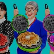 Кулинарный Челлендж Уэнсдей против Бабушки Кухонные Лайфхаки и Хитрости от 4Teen Challenge