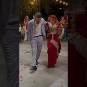 Gelin Damat Harika Roman Oynuyor