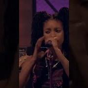 Willow Wait A Minute Lyrics Live