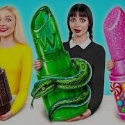 Кулинарный Челлендж Уэнсдей Против Бабушки Потрясающие Кухонные Хитрости от Bubba DO Challenge