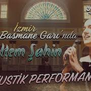 İzmir Tarihi Basmane Garı Nda Meltem Şahin Ile Akustik Performanslar