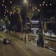 Yalın Olmasa Da Olur Official Video