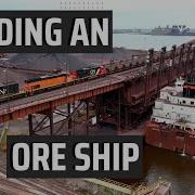Загрузка рудного судна Огромный шахтер Месаби