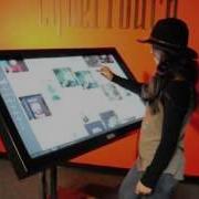 Mobile MultiTouch Table Mono Mobile