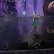 Funda Arar Yine Yeni Yeniden